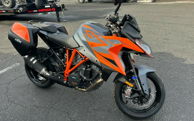 2023 KTM 1290 Super Duke GT