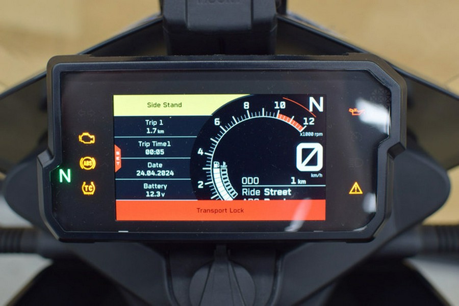 2024 KTM Adventure 390