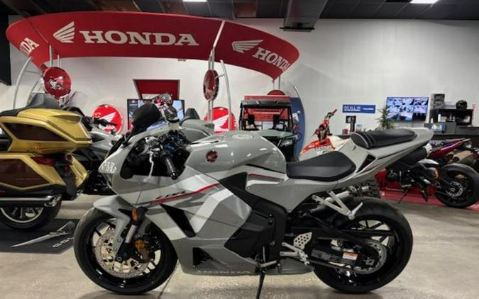 2026 Honda® CBR600RR ABS