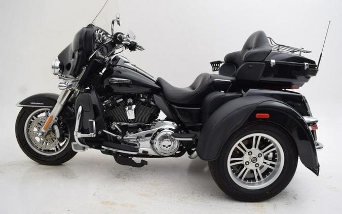 2018 Harley-Davidson FLHTCUTG - Tri Glide Ultra