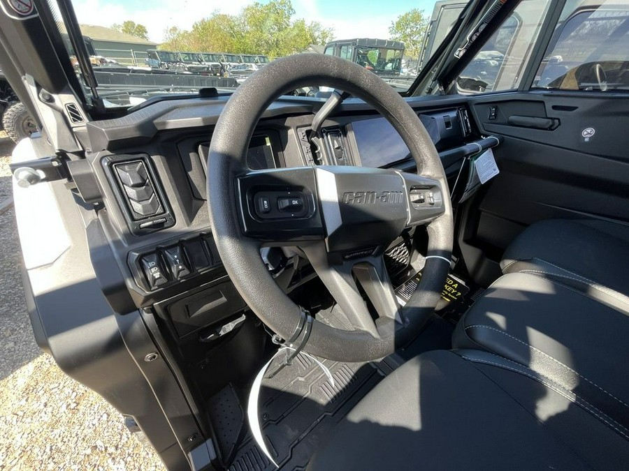 2027 Can-Am Defender XU MAX Limited HD11