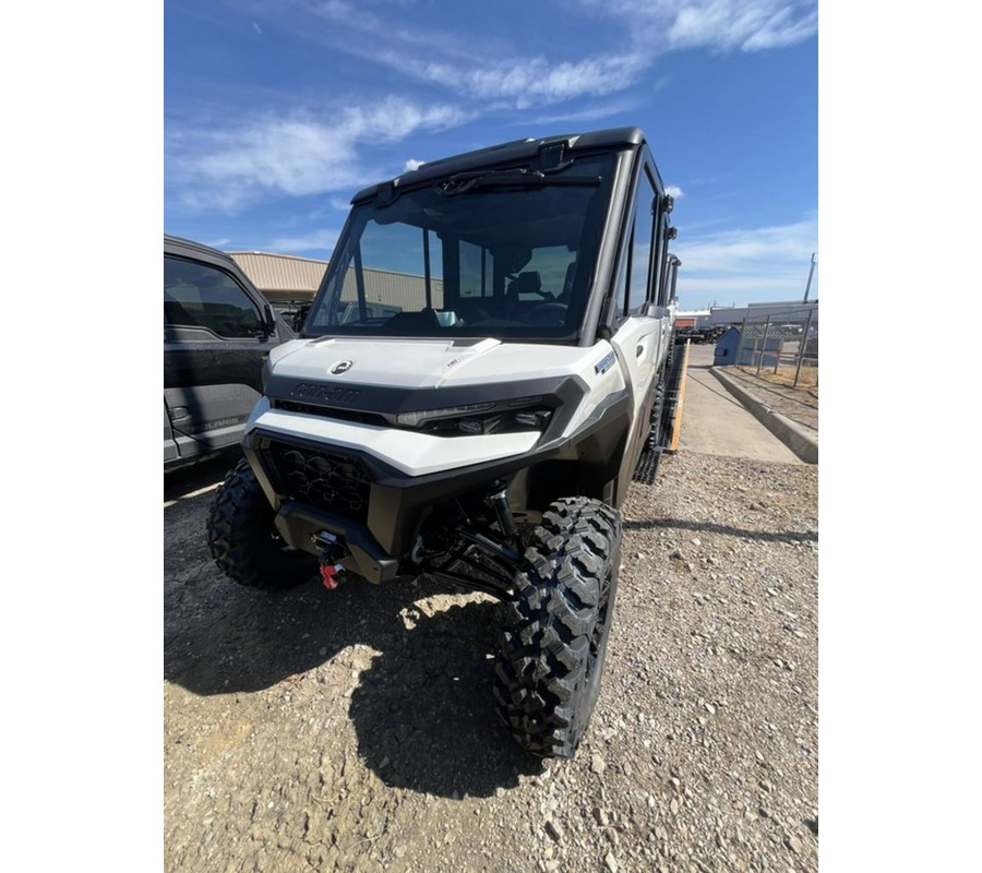 2027 Can-Am Defender XU MAX Limited HD11