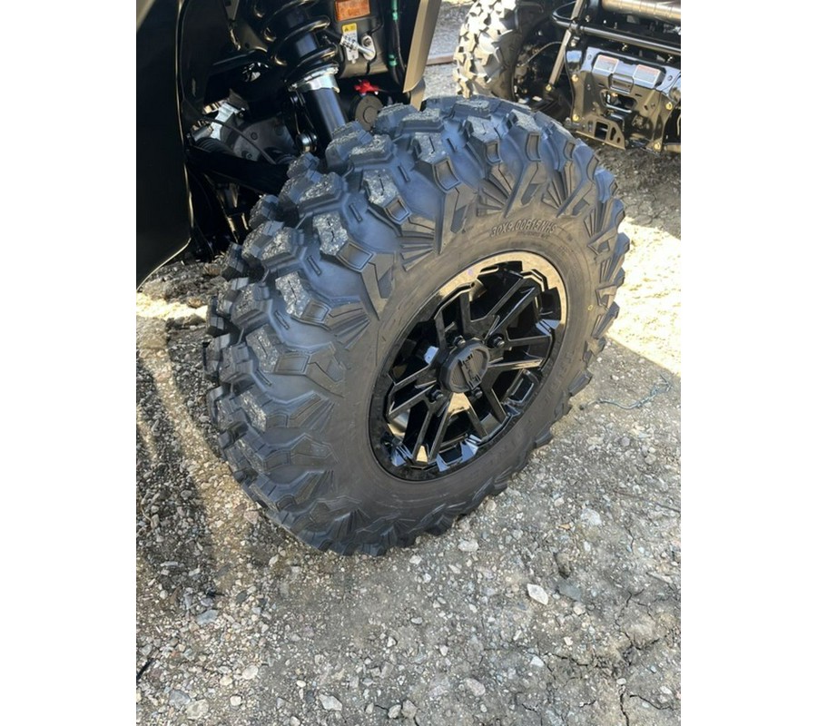 2027 Can-Am Defender XU MAX Limited HD11