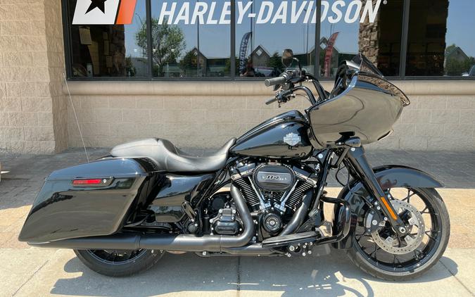 2023 Harley-Davidson Road Glide Special Review [120th Edition]