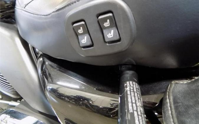 2011 Harley-Davidson® FLTRU - Road Glide® Ultra