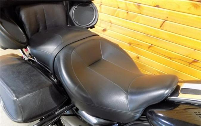 2011 Harley-Davidson® FLTRU - Road Glide® Ultra