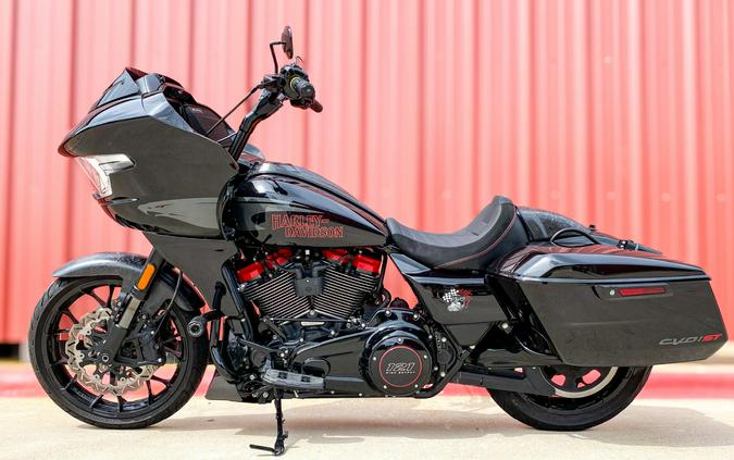 2024 Harley-Davidson® CVO™ Road Glide® ST FLTRXSTSE