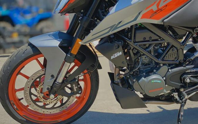 2023 KTM 200 Duke