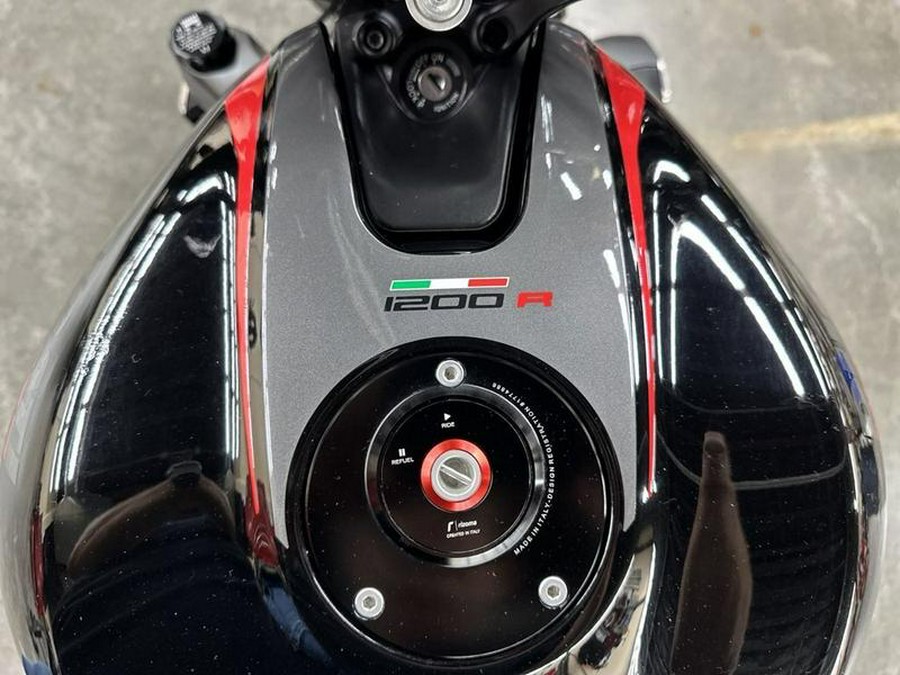 2017 Ducati Monster 1200 R Thrilling Black
