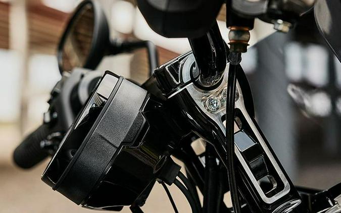 2025 Indian Motorcycle® Sport Chief Black Smoke