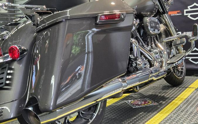 2023 Harley-Davidson Street Glide Special Gray Haze