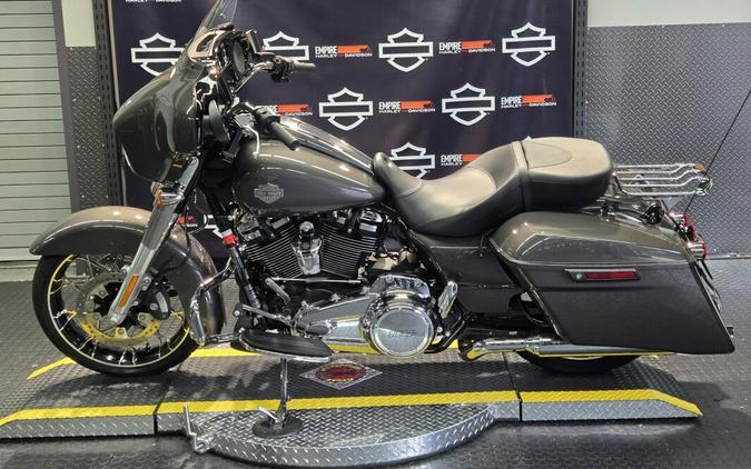 2023 Harley-Davidson Street Glide Special Gray Haze