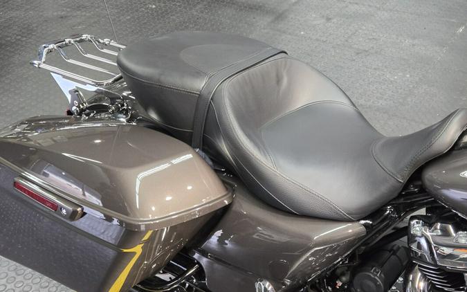 2023 Harley-Davidson Street Glide Special Gray Haze