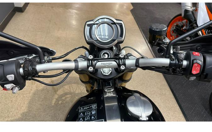2025 Triumph SRAMBLER 1200 XE