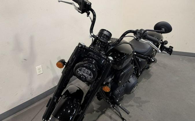 2026 Indian Chief Bobber Black Metallic