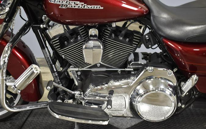 2016 Harley-Davidson Street Glide Special Velocity Red Sunglo