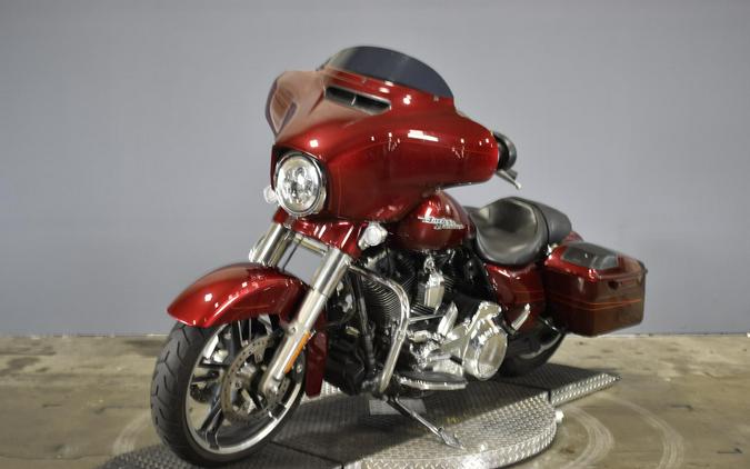 2016 Harley-Davidson Street Glide Special Velocity Red Sunglo