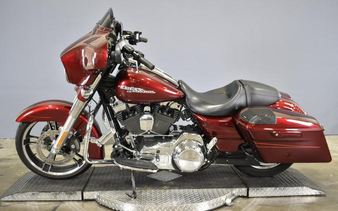 2016 Harley-Davidson Street Glide Special Velocity Red Sunglo