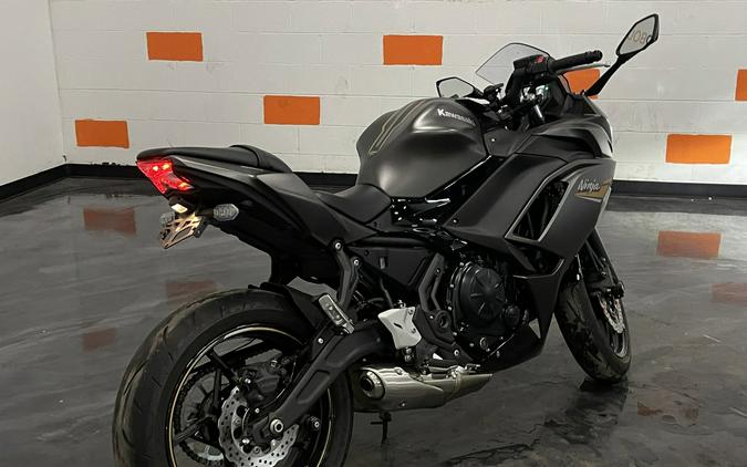 2023 KAWASKI 650