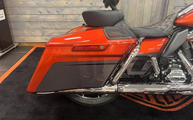 2018 Harley-Davidson® FLTRXSE - CVO™ Road Glide®