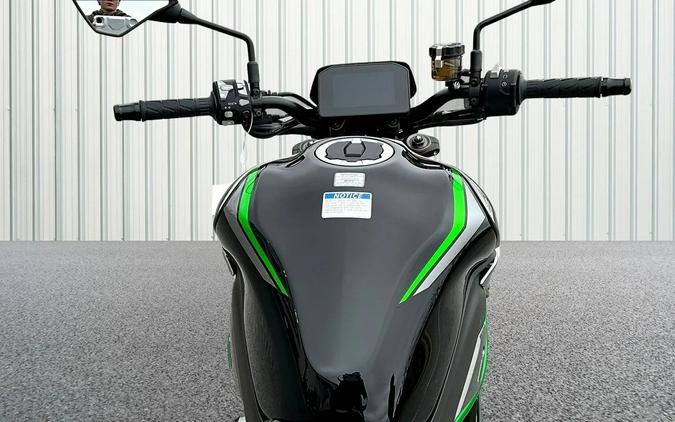 2025 Kawasaki Z900 SE ABS