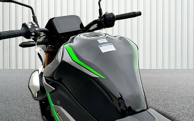 2025 Kawasaki Z900 SE ABS