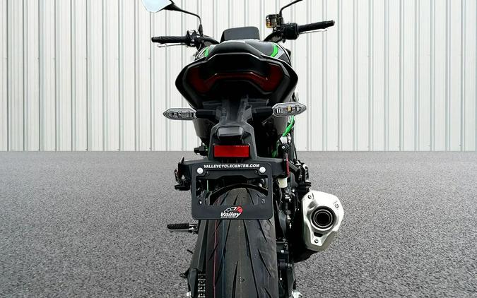 2025 Kawasaki Z900 SE ABS