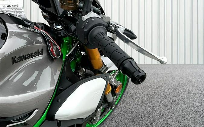 2025 Kawasaki Z900 SE ABS
