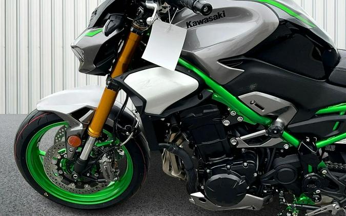 2025 Kawasaki Z900 SE ABS