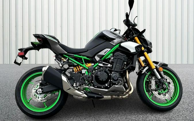 2025 Kawasaki Z900 SE ABS