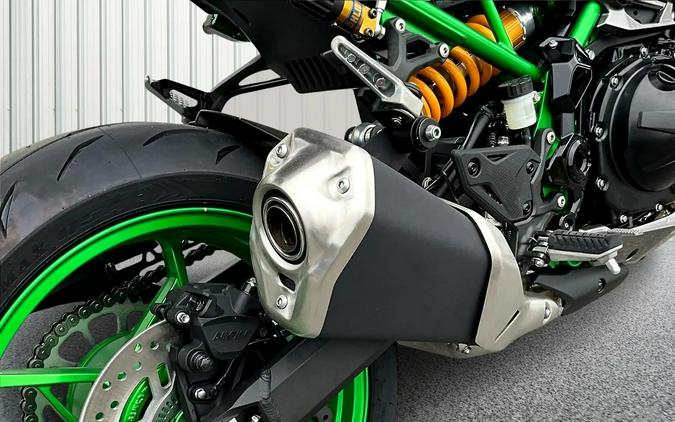 2025 Kawasaki Z900 SE ABS