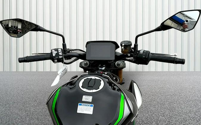 2025 Kawasaki Z900 SE ABS