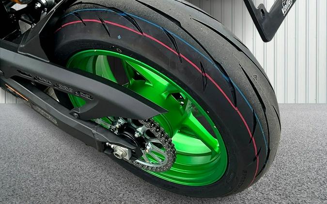 2025 Kawasaki Z900 SE ABS