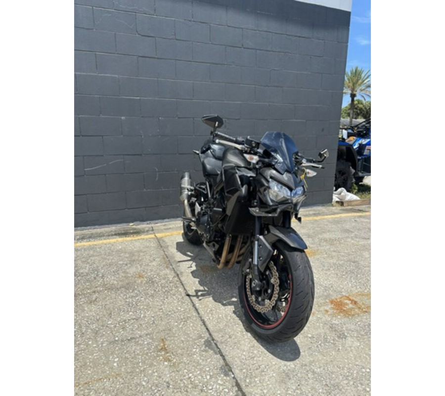 2023 Kawasaki Z900 ABS Metallic Black/Graphite Gray/Flat Black
