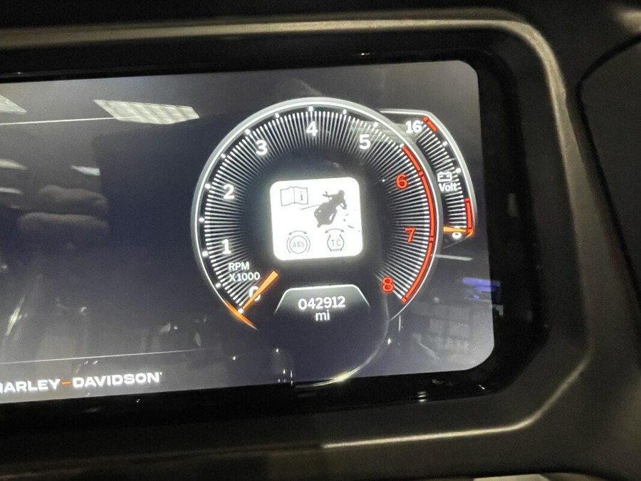 2024 Harley-Davidson Road Glide® – Designed for Endless Roads