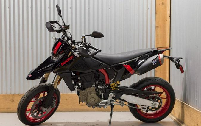 2027 Ducati Hypermotard 698 Mono Nera