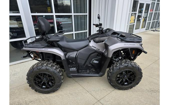 2024 Can-Am OUTLANDER MAX XT 700