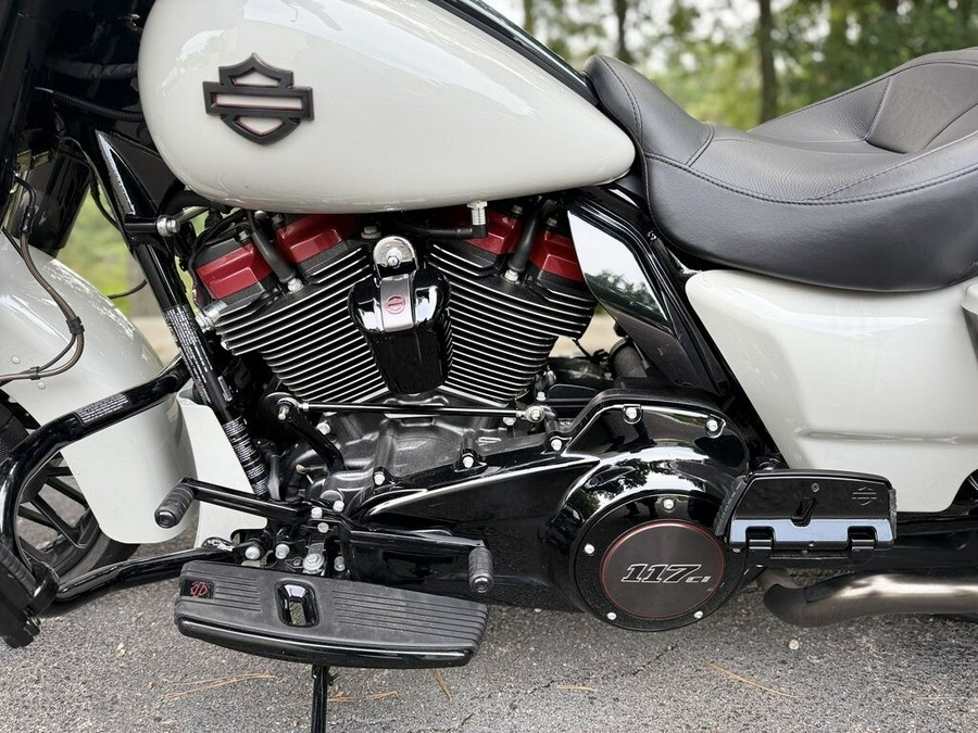 FLHXSE 2020 CVO™ Street Glide®