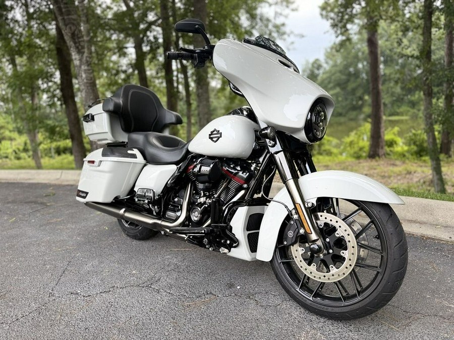 FLHXSE 2020 CVO™ Street Glide®