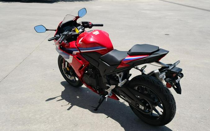 New 2025 HONDA CBR500R
