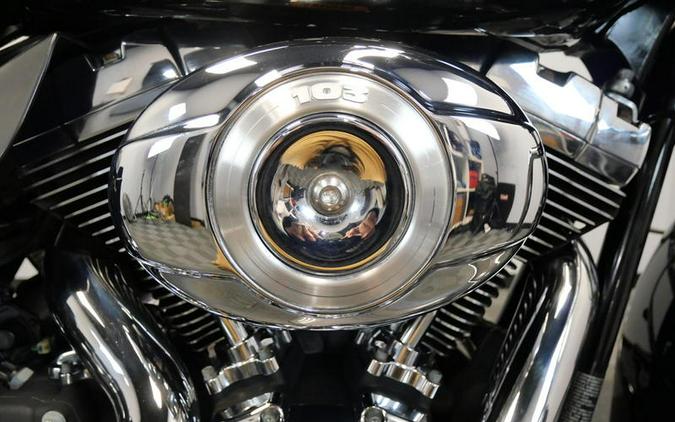 2013 Harley-Davidson® FLHX - Street Glide®