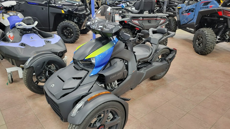 2022 Can-Am™ Ryker 900 ACET