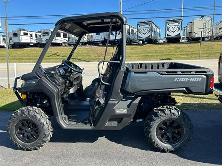 2024 Can-Am Defender XT HD10