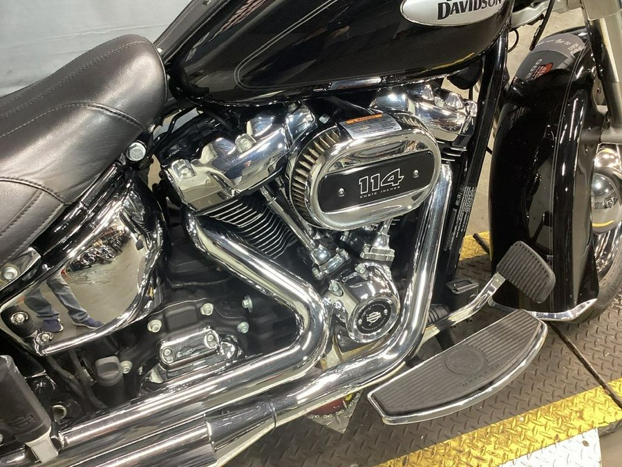 2022 Harley-Davidson® FLHCS - Heritage Classic 114