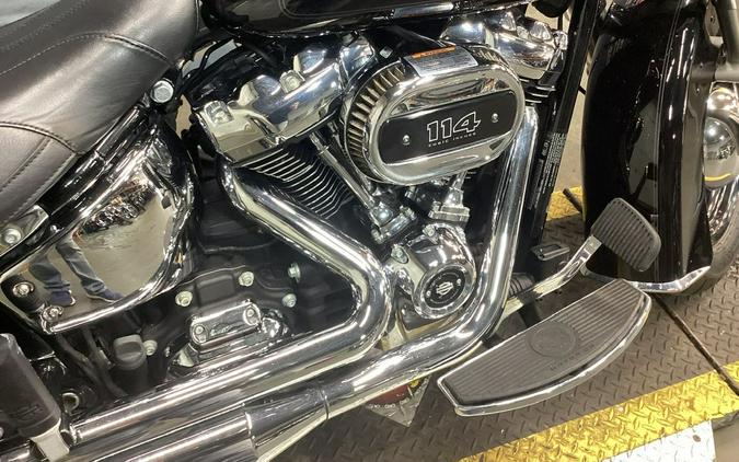 2022 Harley-Davidson® FLHCS - Heritage Classic 114