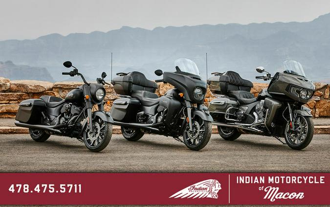 2025 Indian Motorcycle® Roadmaster® Dark Horse® w/Powerband Audio Heavy Metal