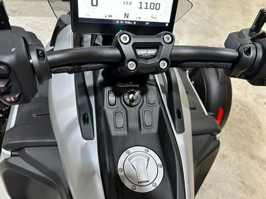 2025 Can-Am Canyon XT