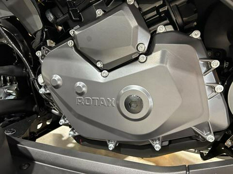 2025 Can-Am Canyon XT