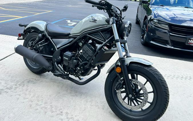 2026 Honda Rebel 300 E-Clutch