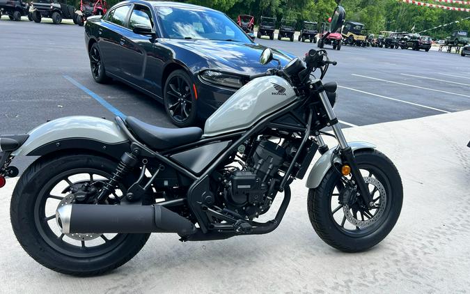 2026 Honda Rebel 300 E-Clutch